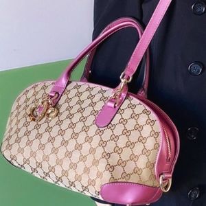 Authentic Gucci Bag beautiful!